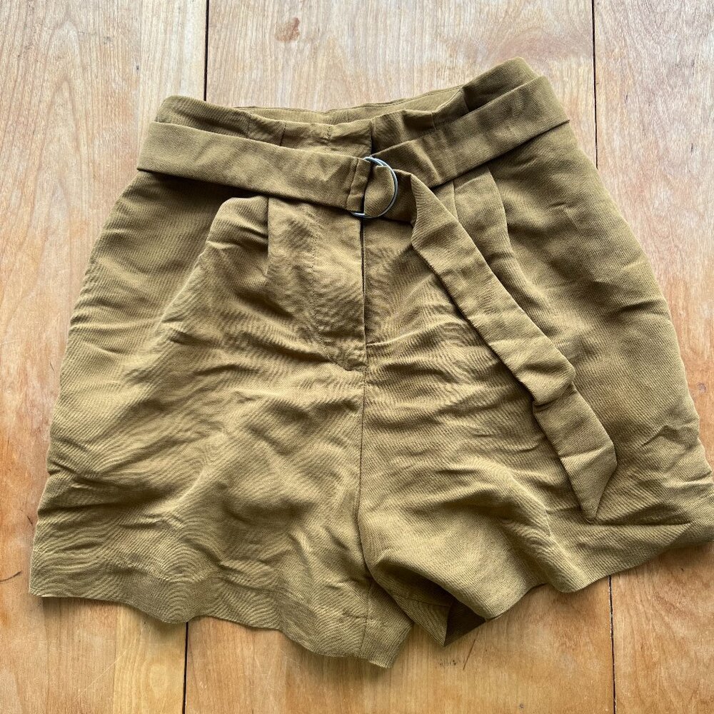 H&M High-Waisted Pleated Green Shorts with attached belt - Size 2